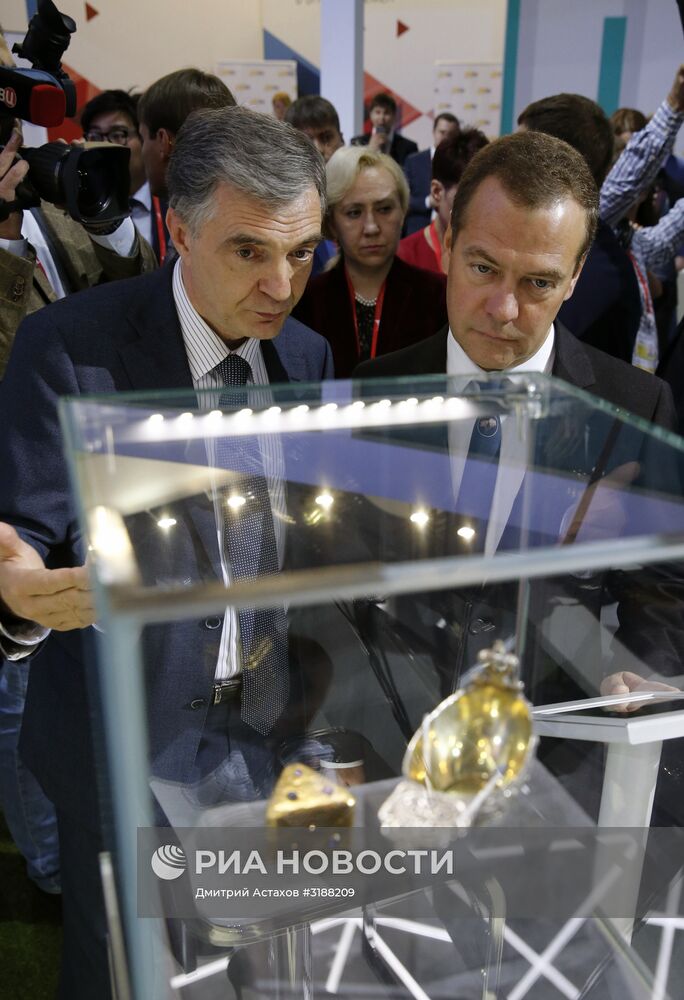 Премьер-министр РФ Д. Медведев принял участие в работе II Московского финансового форума