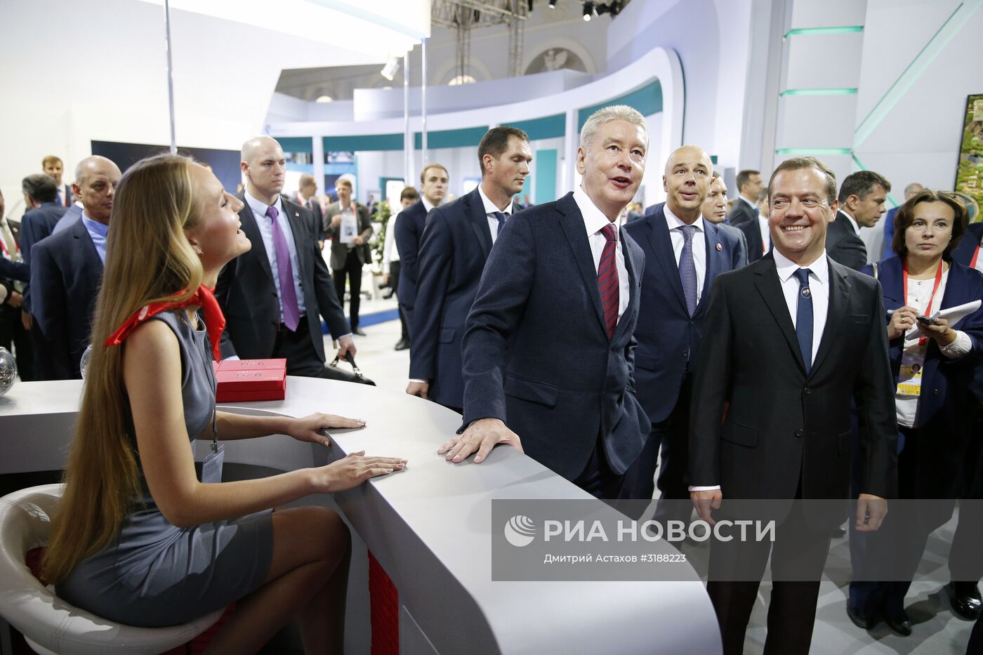 Премьер-министр РФ Д. Медведев принял участие в работе II Московского финансового форума