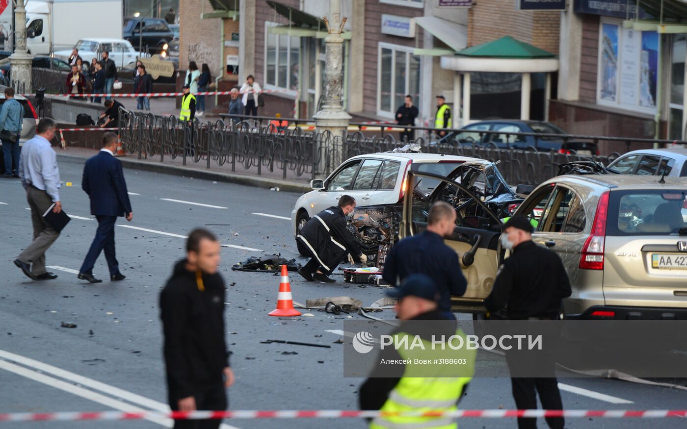 Автомобиль взорвался в центре Киева