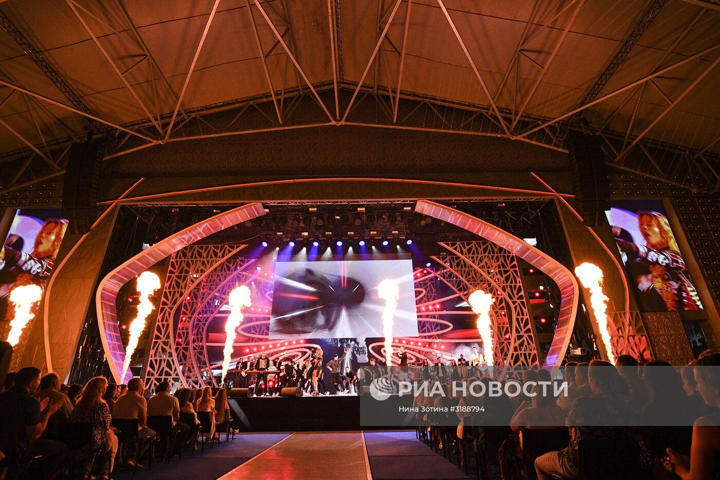 Открытие конкурса "Новая волна - 2017" в Сочи