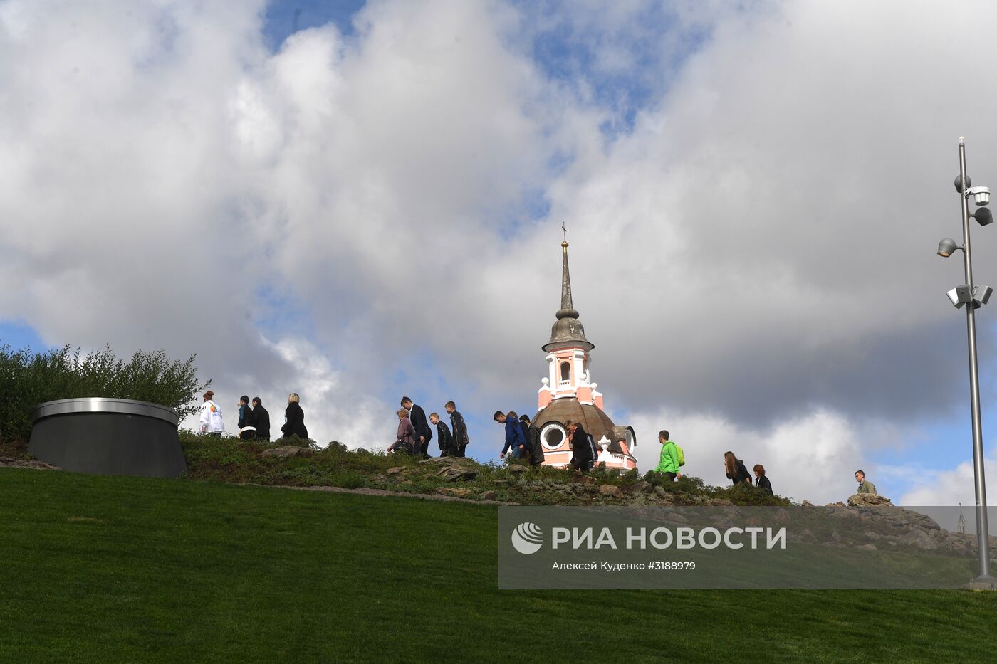 Открытие парка "Зарядье" в Москве