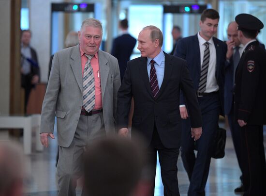 Президент РФ В. Путин на выборах в единый день голосования