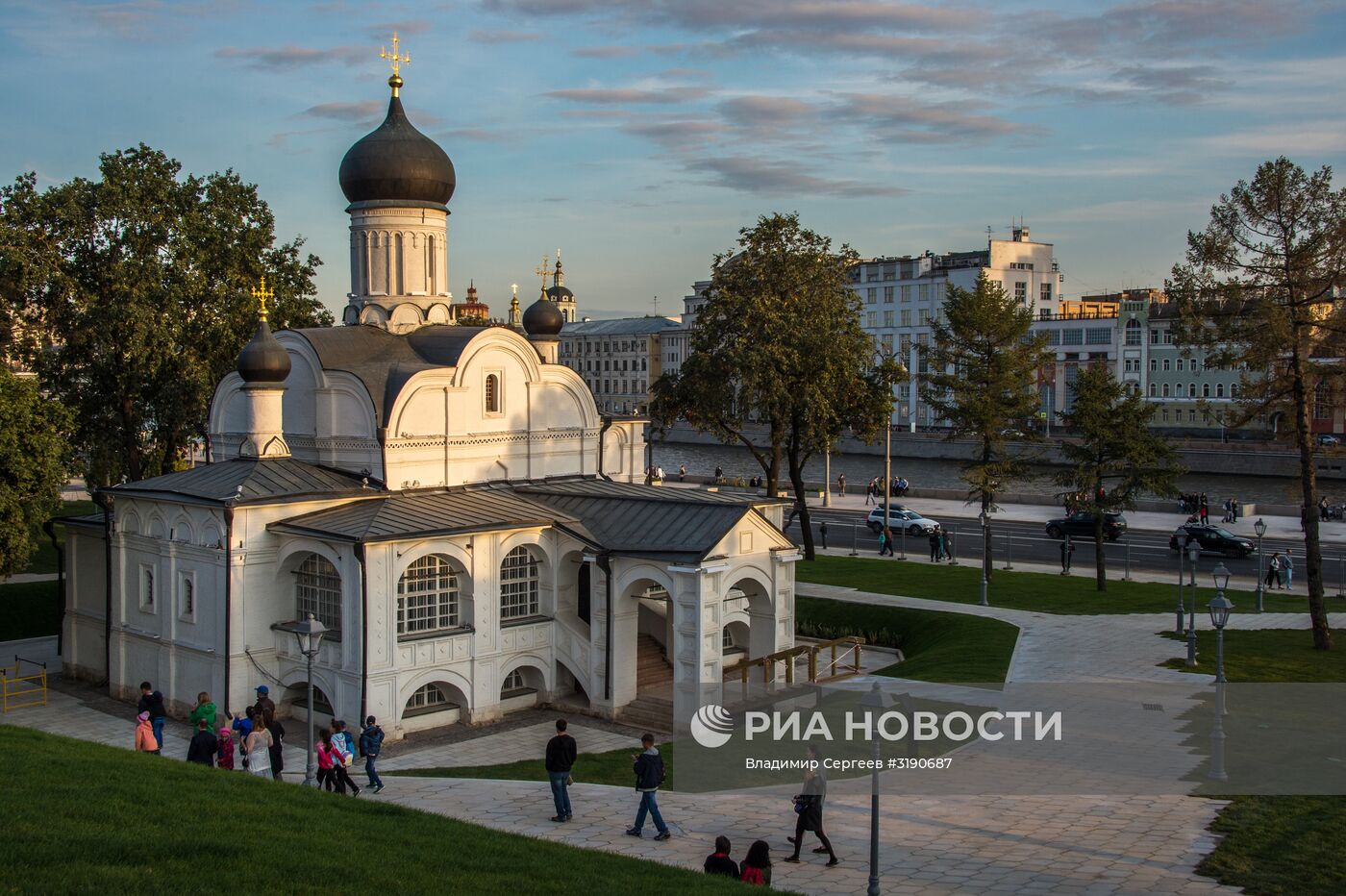 Открытие парка "Зарядье" в Москве