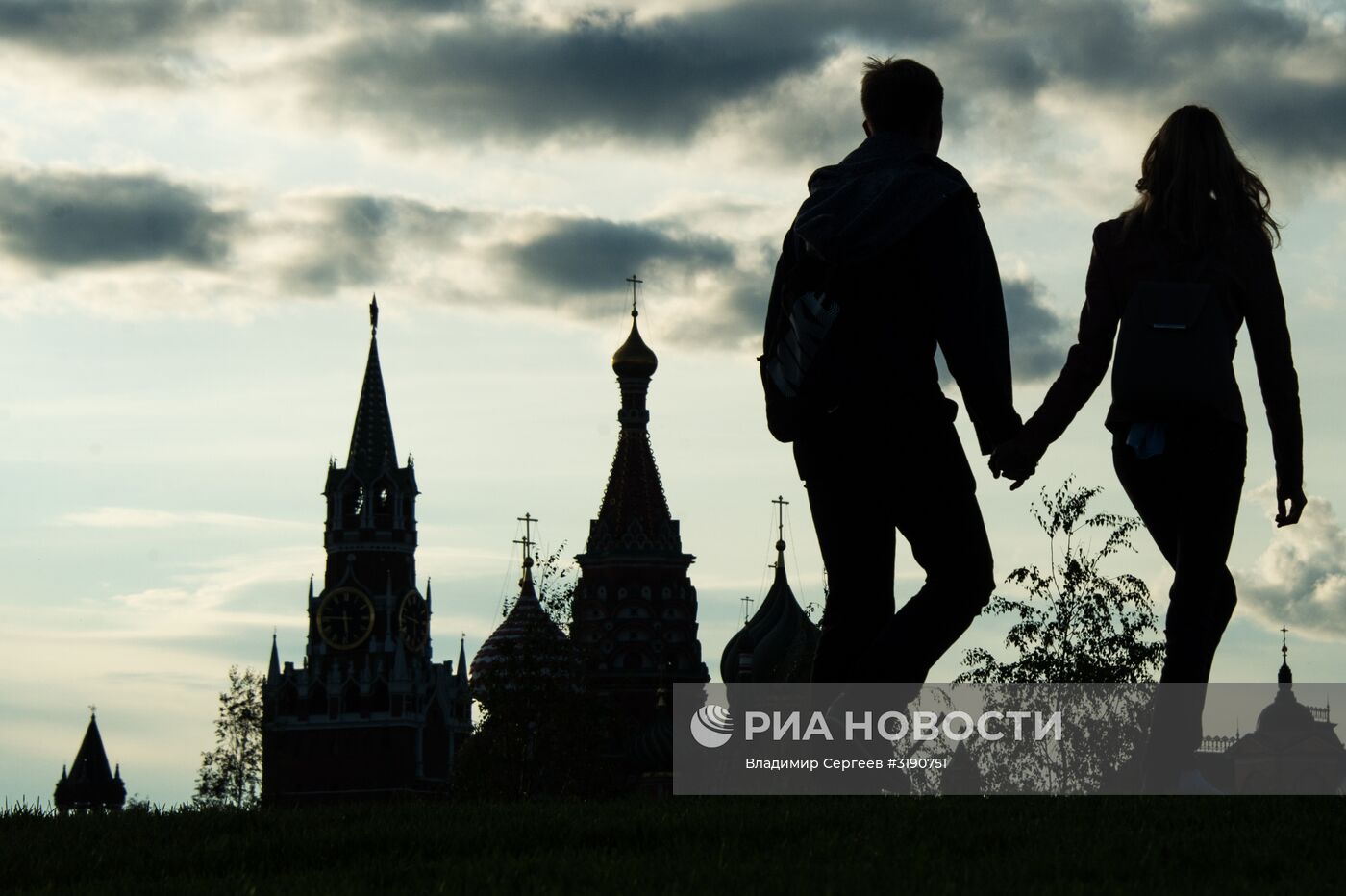 Природно-ландшафтный парк "Зарядье"