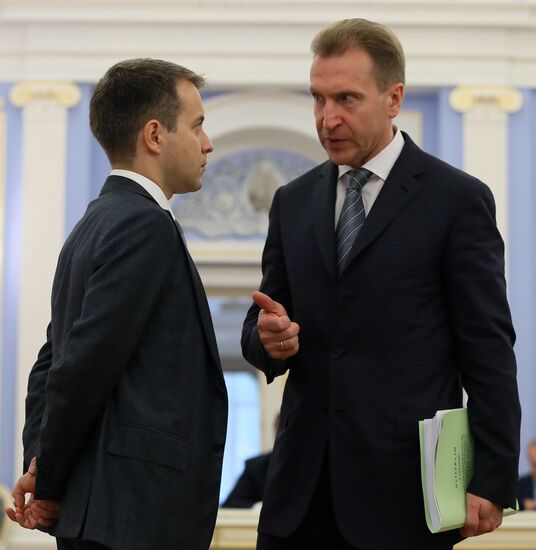 Премьер-министр РФ Д. Медведев провёл совещание по бюджетным проектировкам