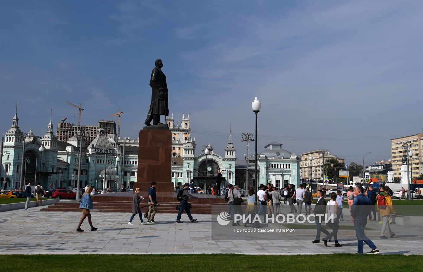 Благоустроенные улицы и площади Москвы в рамках программы "Моя Улица"