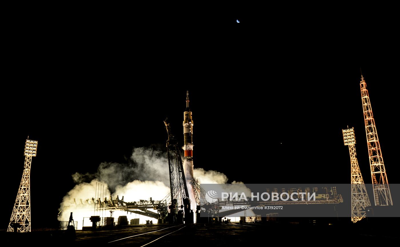 Пуск ракеты-носителя "Союз-ФГ" с пилотируемым кораблем "Союз МС-06"