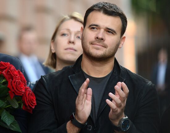 Открытие мемориальной доски Муслиму Магомаеву