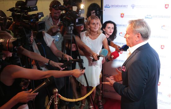 Открытие международного кинофестиваля "Евразийский мост"