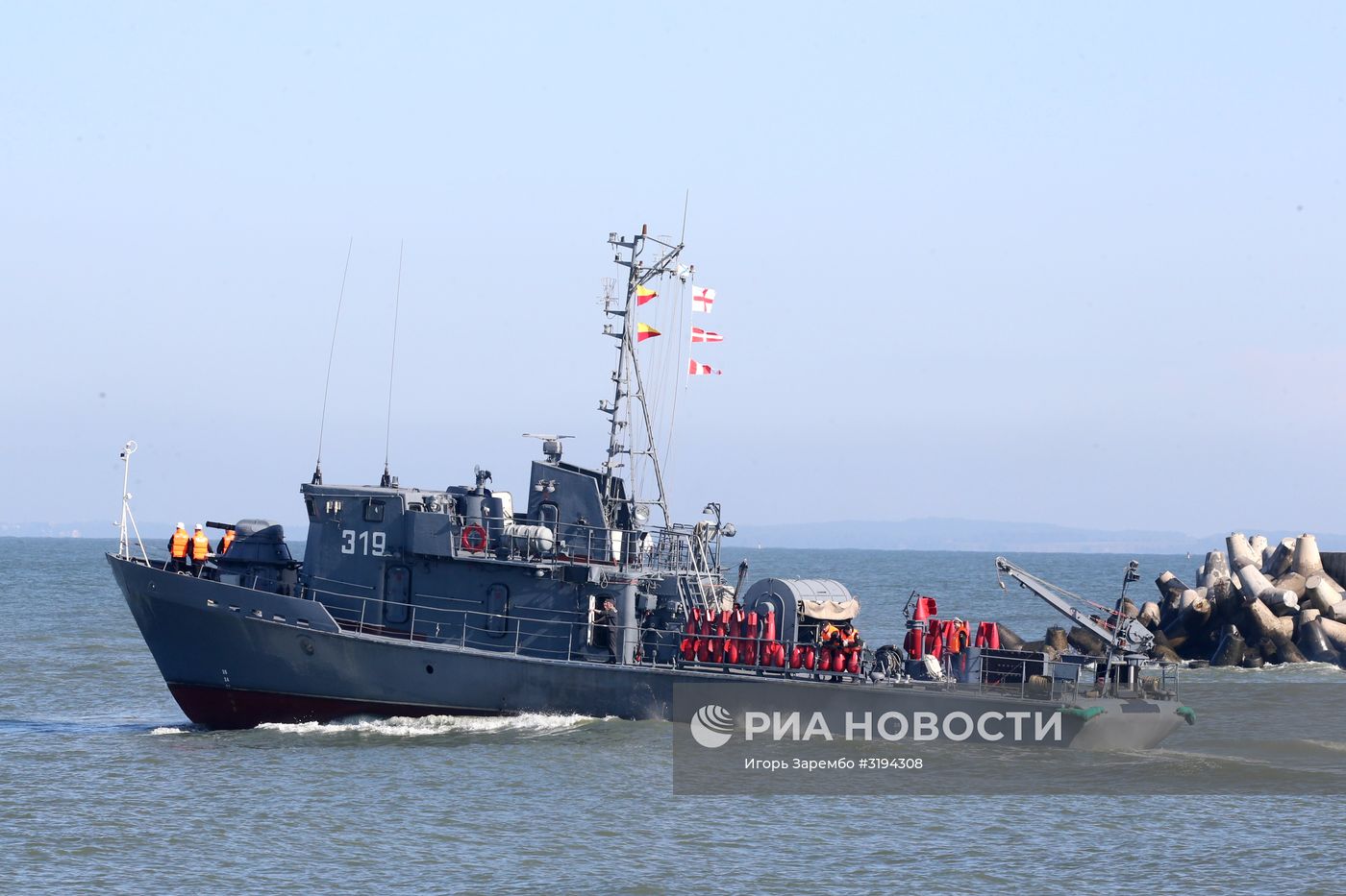 Выход кораблей Балтийского флота в море в рамках учений "Запад-2017"