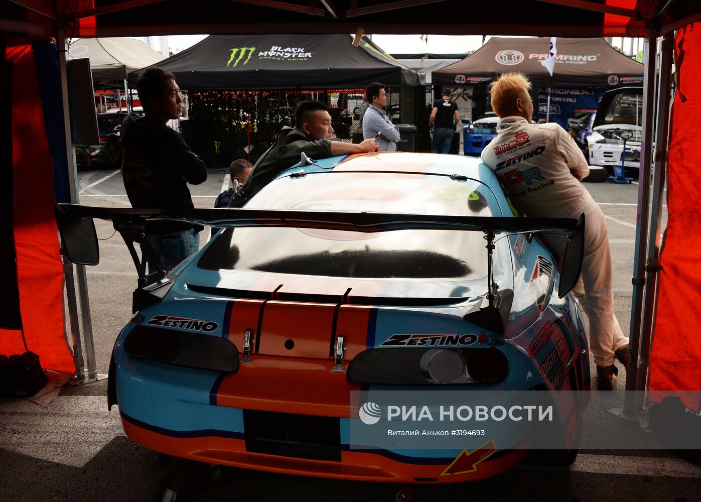 Международные соревнования по автомобильному дрифту во Владивостоке