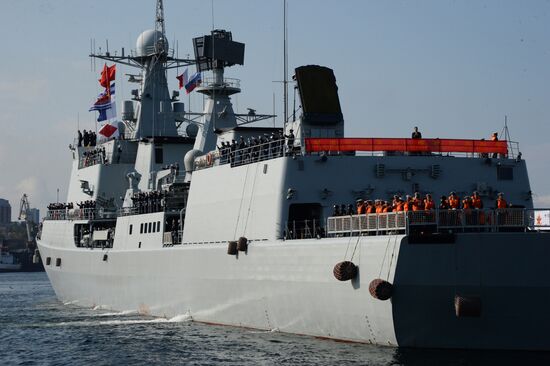 Прибытие отряда боевых кораблей ВМС Китая во Владивосток