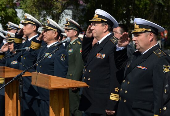 Прибытие отряда боевых кораблей ВМС Китая во Владивосток