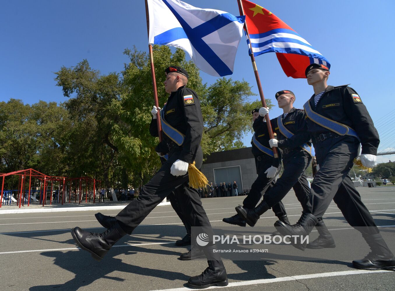 Прибытие отряда боевых кораблей ВМС Китая во Владивосток