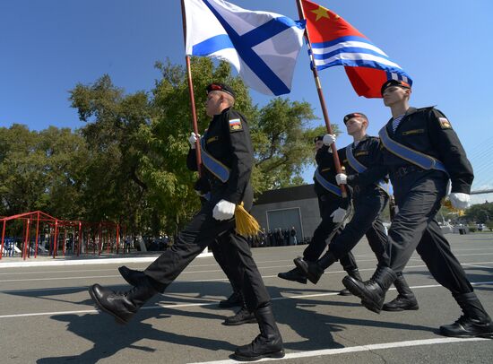 Прибытие отряда боевых кораблей ВМС Китая во Владивосток