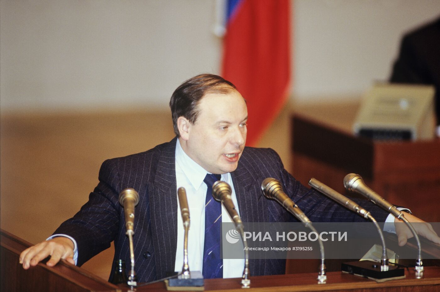 Вице-премьер правительства РФ Е.Гайдар