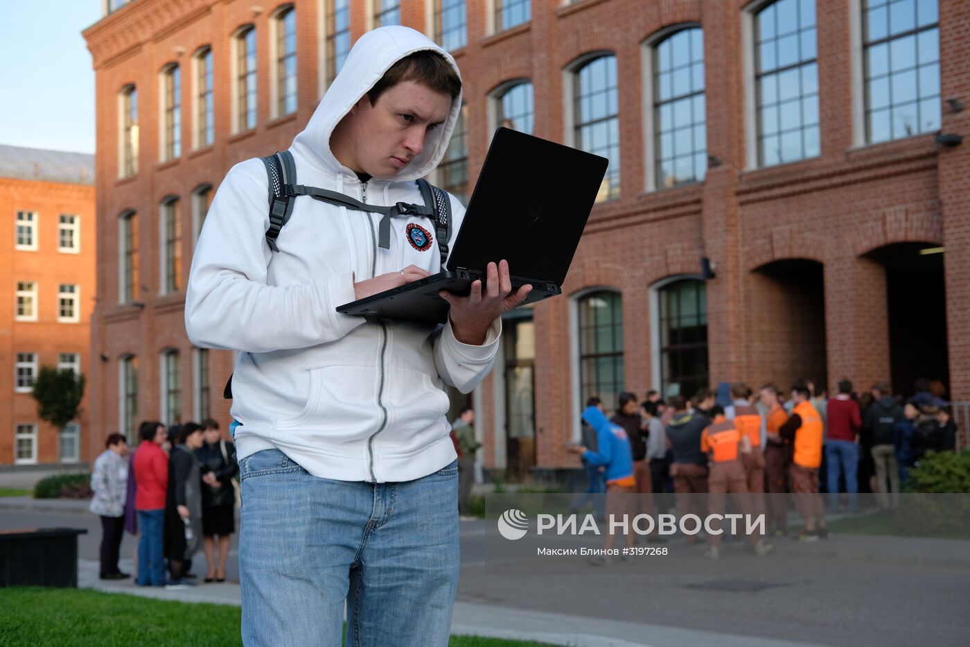 Сотрудников офиса "Яндекса" в Москве эвакуировали после звонка о минировании