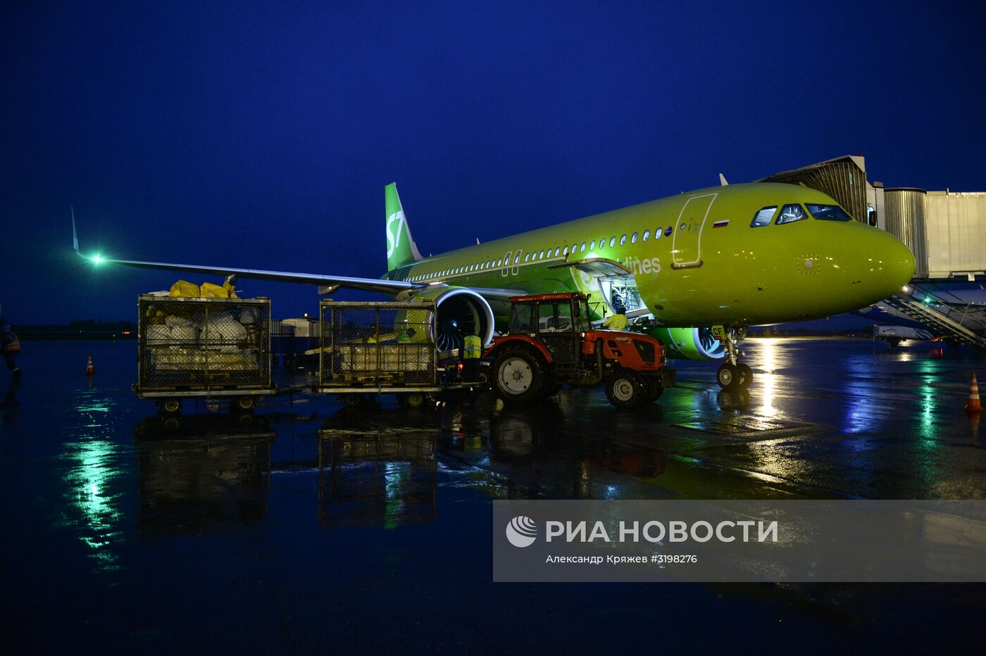 Работа аэропорта "Толмачево" в Новосибирске