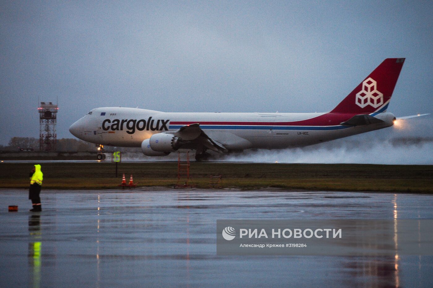 Работа аэропорта "Толмачево" в Новосибирске