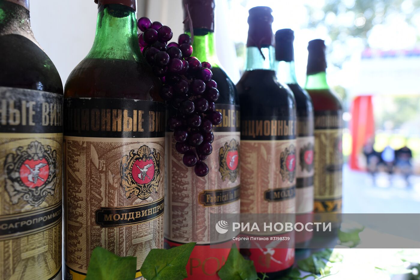 Молдавский праздник "Изумрудный виноград"