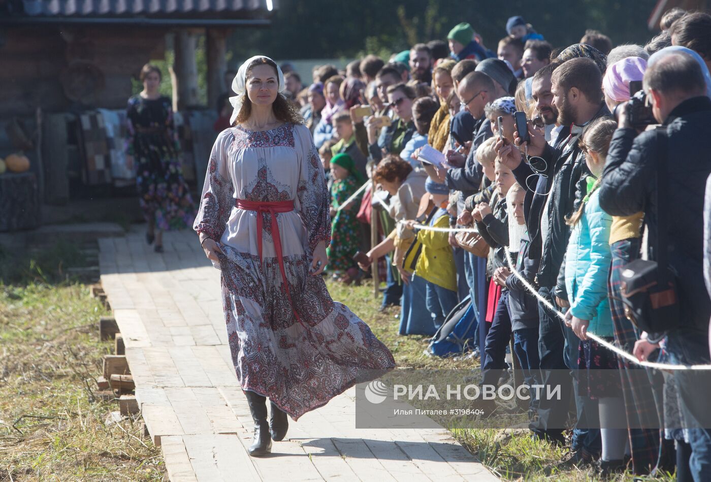 IV-я крестьянская выставка-ярмарка в Слободе Г. Стерлигова