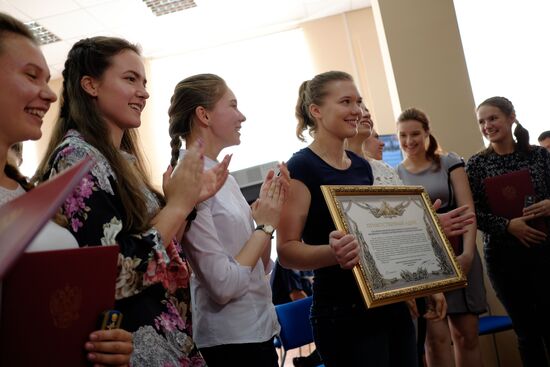 Первые 15 девушек стали курсантами Краснодарского летного училища