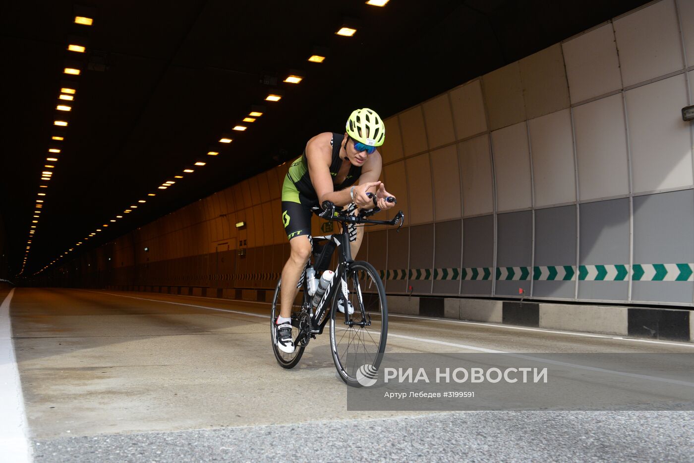 Велозаезд в рамках соревнований по триатлону "IRONSTAR OLYMPIC TRIATHLON SOCHI 2017"
