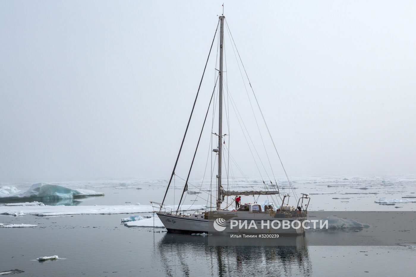 Полярная станция "Бухта Тихая" на острове Гукера архипелага Земля Франца-Иосифа