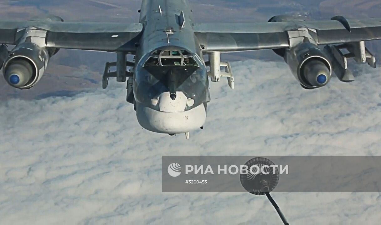 Нанесение авиаударов Ту-95МС крылатыми ракетами ХА-101 по объектам террористов в Сирии