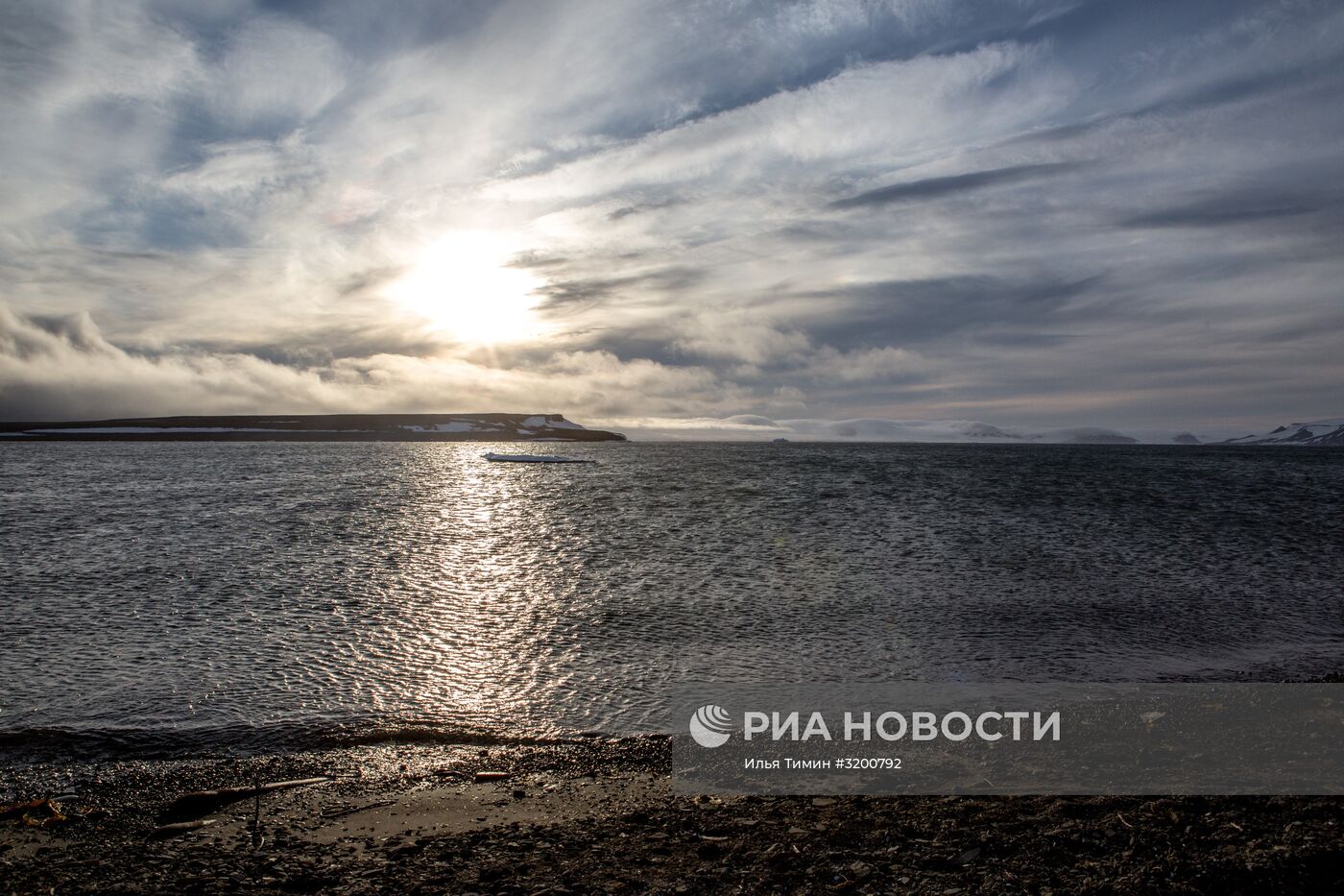 Полярная станция имени Эрнста Кренкеля на острове Хейса архипелага Земля Франца-Иосифа