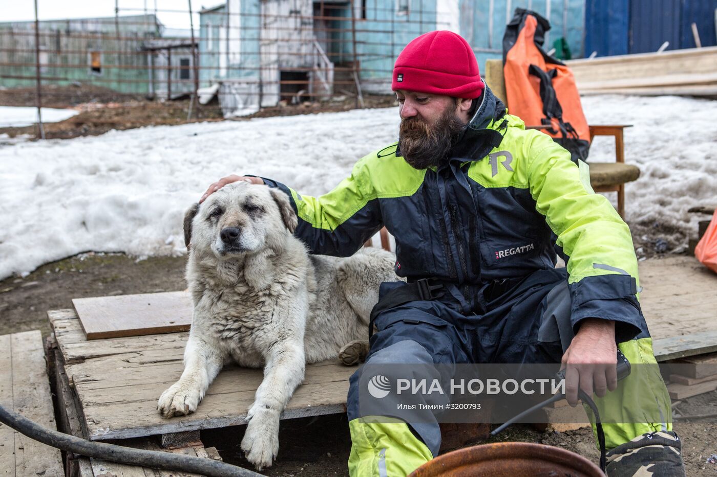 Полярная станция имени Эрнста Кренкеля на острове Хейса архипелага Земля Франца-Иосифа