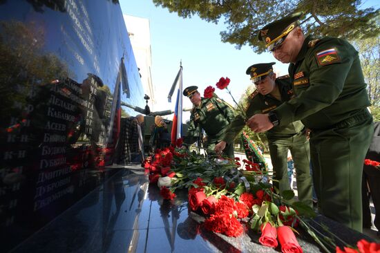 В Приморье почтили память погибшего в Сирии генерал-лейтенанта В. Асапова