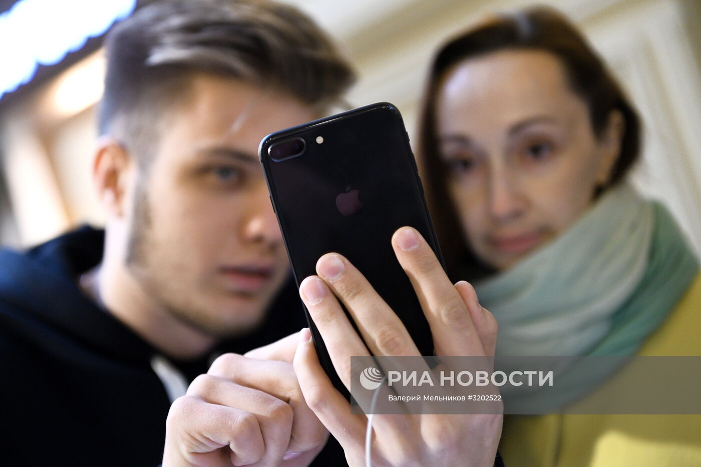 Старт продаж iPhone 8 и iPhone 8 Plus