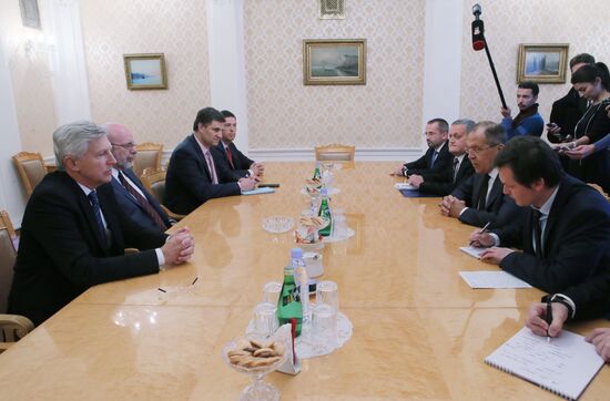 Встреча главы МИД РФ С. Лаврова с группой американских экспертов во главе с Д. Саймсом