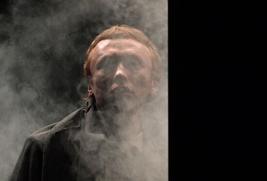 Предпремьерный показ спектакля "Идиот" в театре им. Моссовета