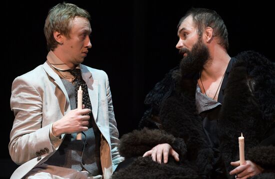 Предпремьерный показ спектакля "Идиот" в театре им. Моссовета