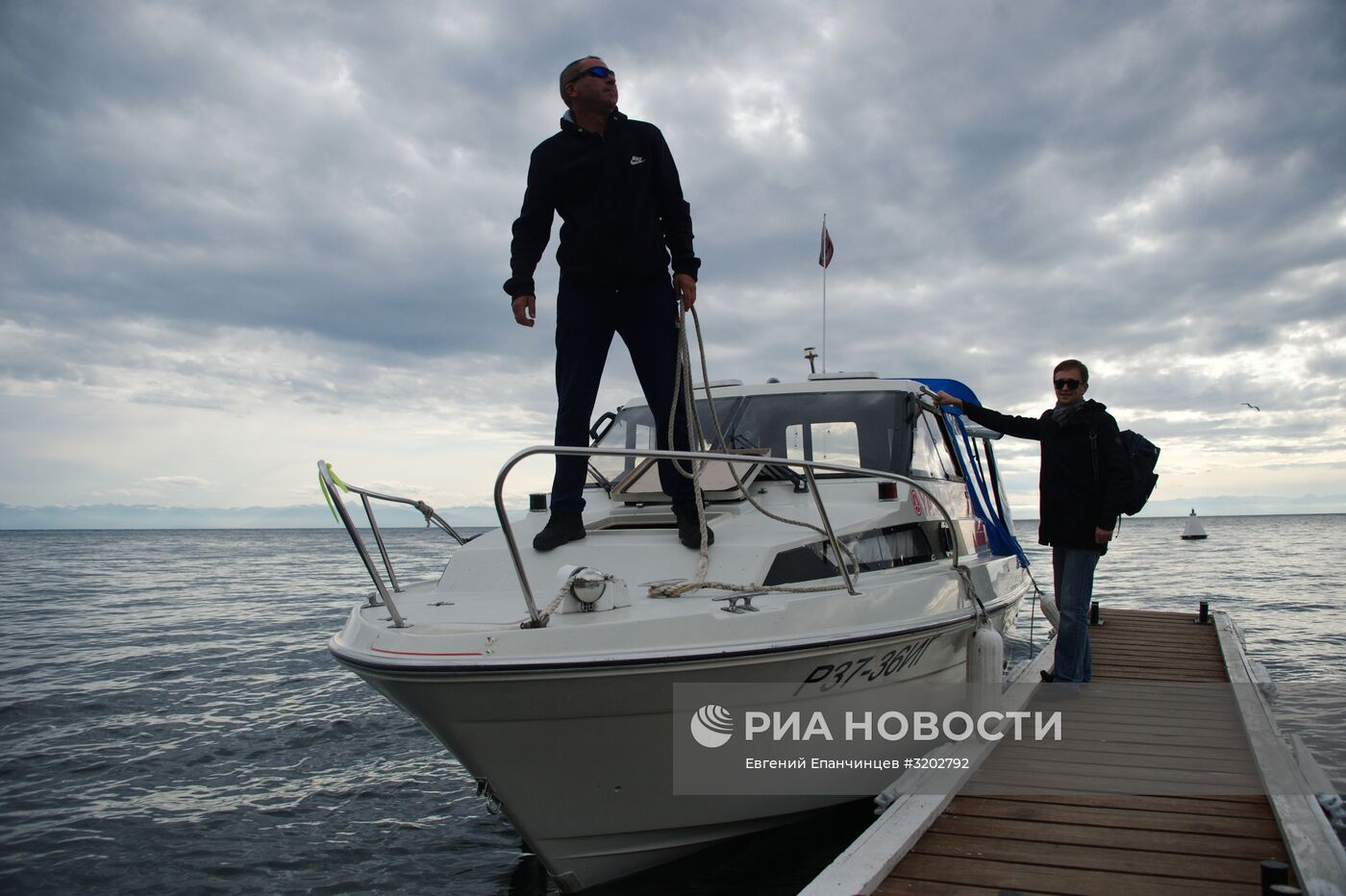 Поселок Листвянка на Байкале