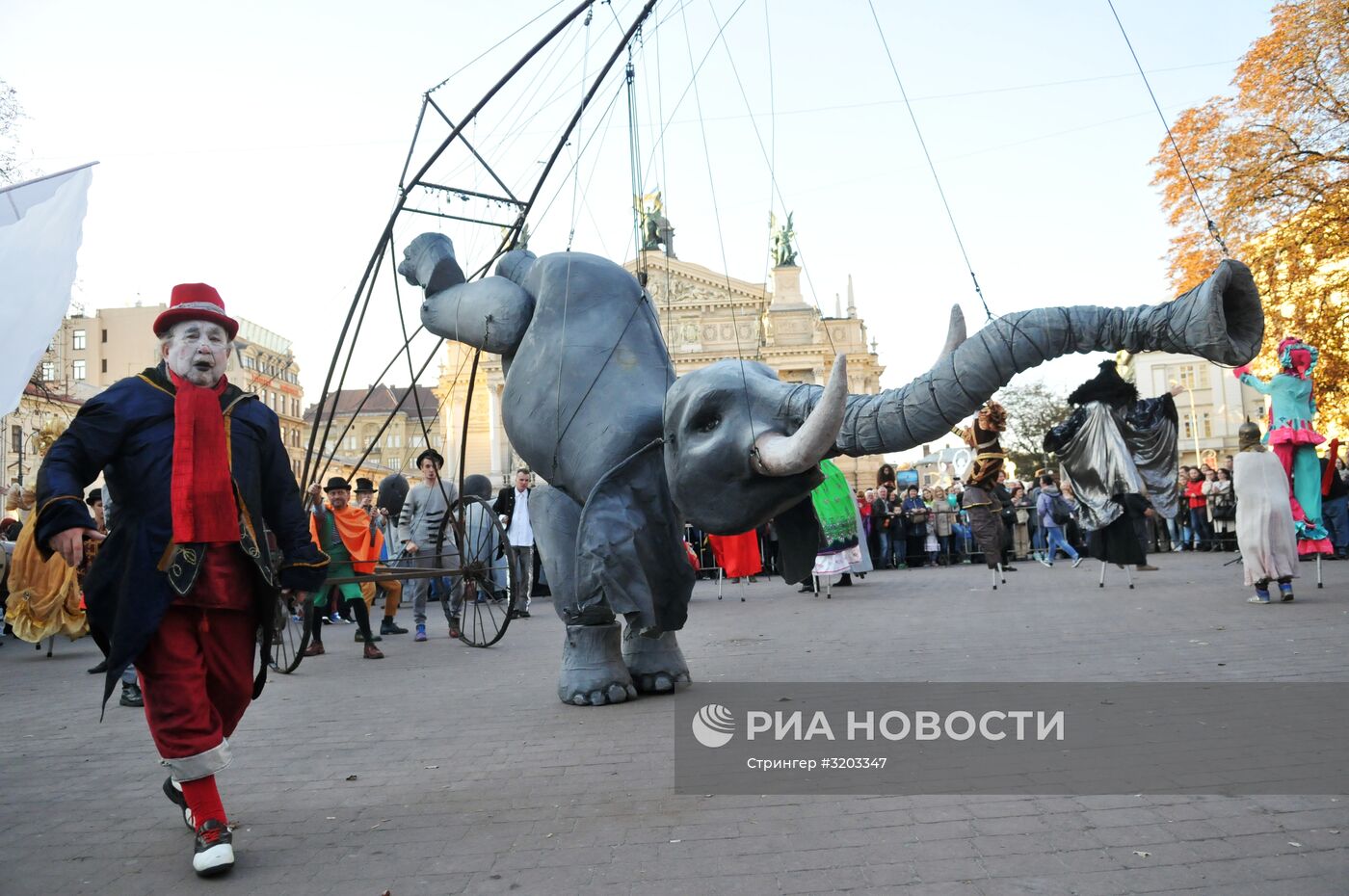 Старт театрального фестиваля "Золотой лев" во Львове