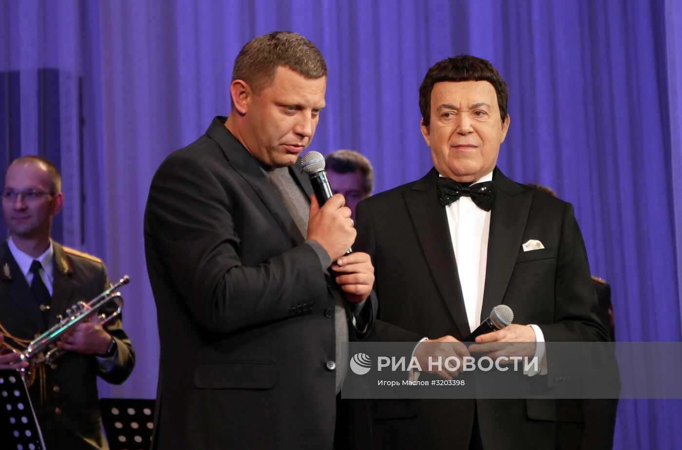 Концерт, посвященный юбилею Иосифа Кобзона, в Донецке