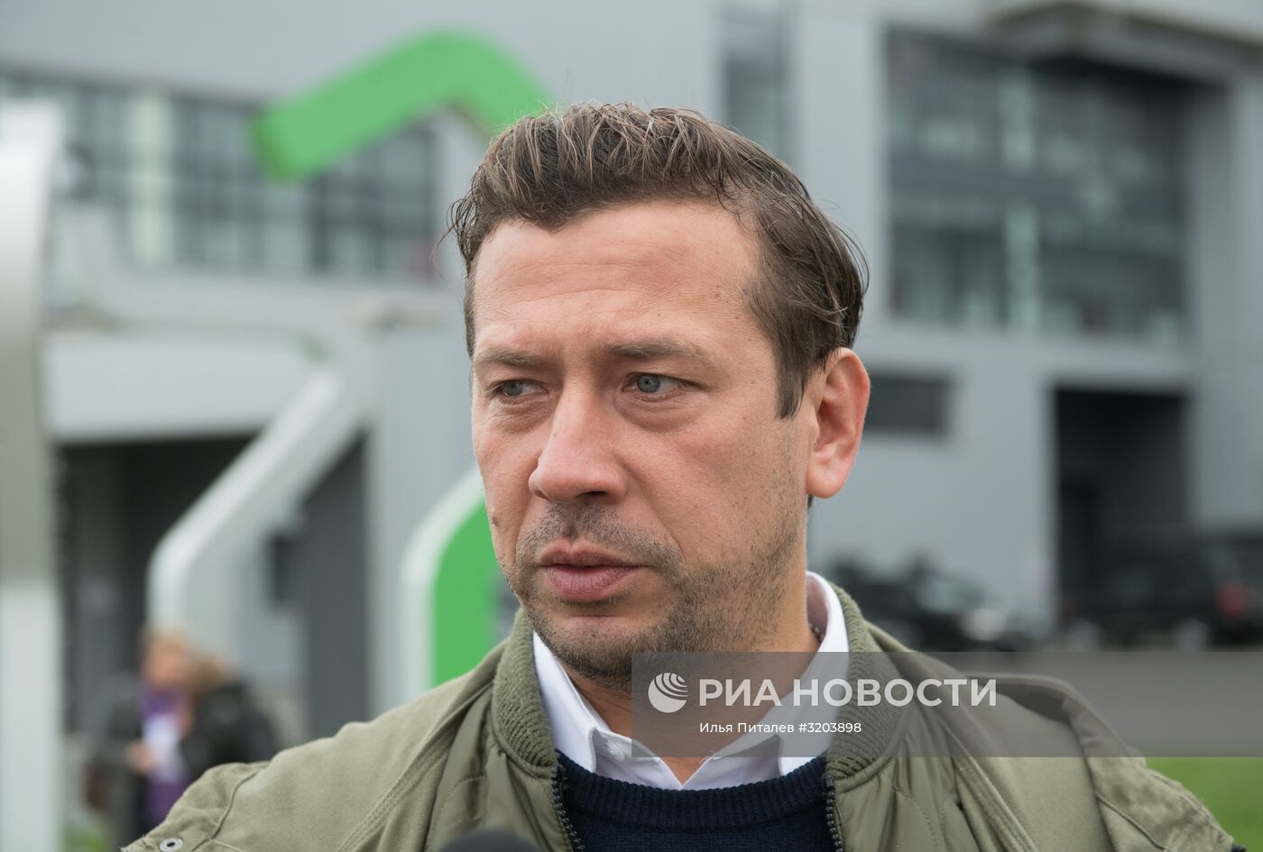 Закладка яблоневого сада на территории кинокомплекса "Главкино"