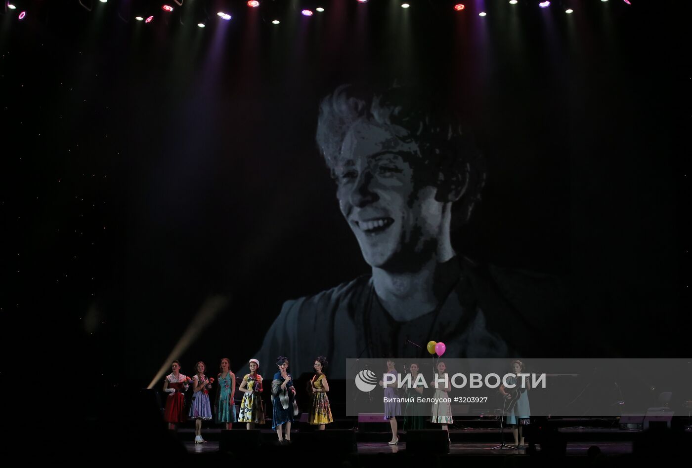 Концерт, посвященный 90-летию со дня рождения Олега Ефремова