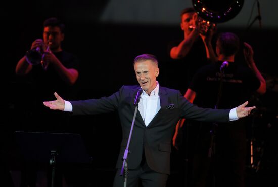 Концерт, посвященный 90-летию со дня рождения Олега Ефремова