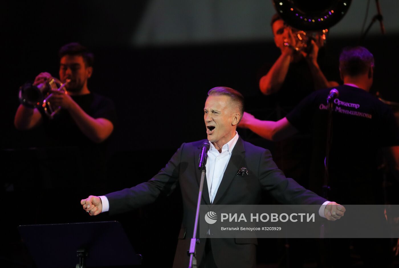 Концерт, посвященный 90-летию со дня рождения Олега Ефремова