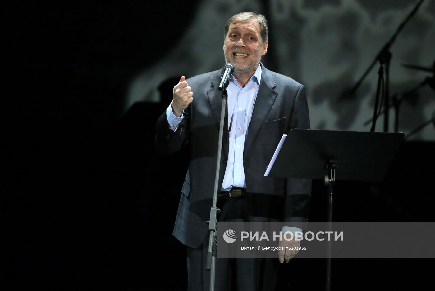 Концерт, посвященный 90-летию со дня рождения Олега Ефремова