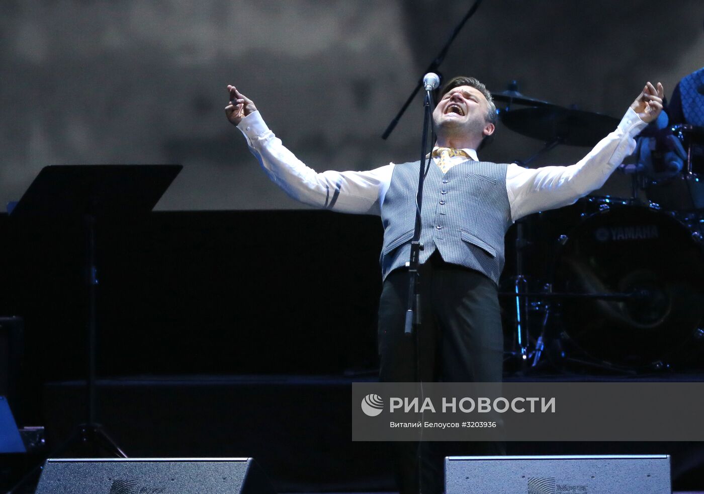 Концерт, посвященный 90-летию со дня рождения Олега Ефремова