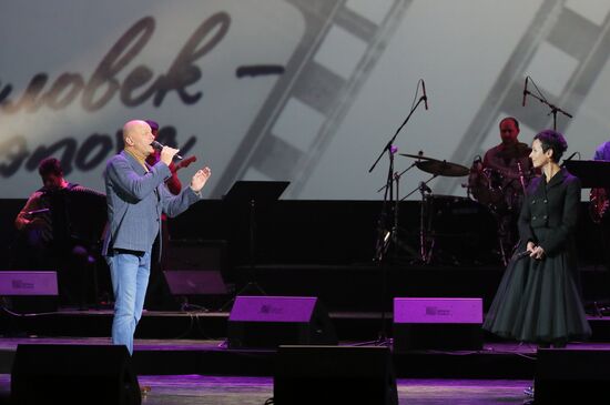 Концерт, посвященный 90-летию со дня рождения Олега Ефремова