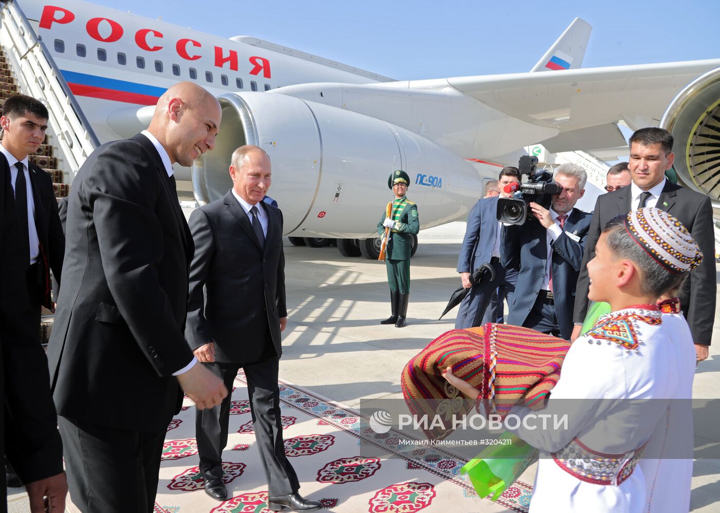 Официальный визит президента РФ В. Путина в Туркмению