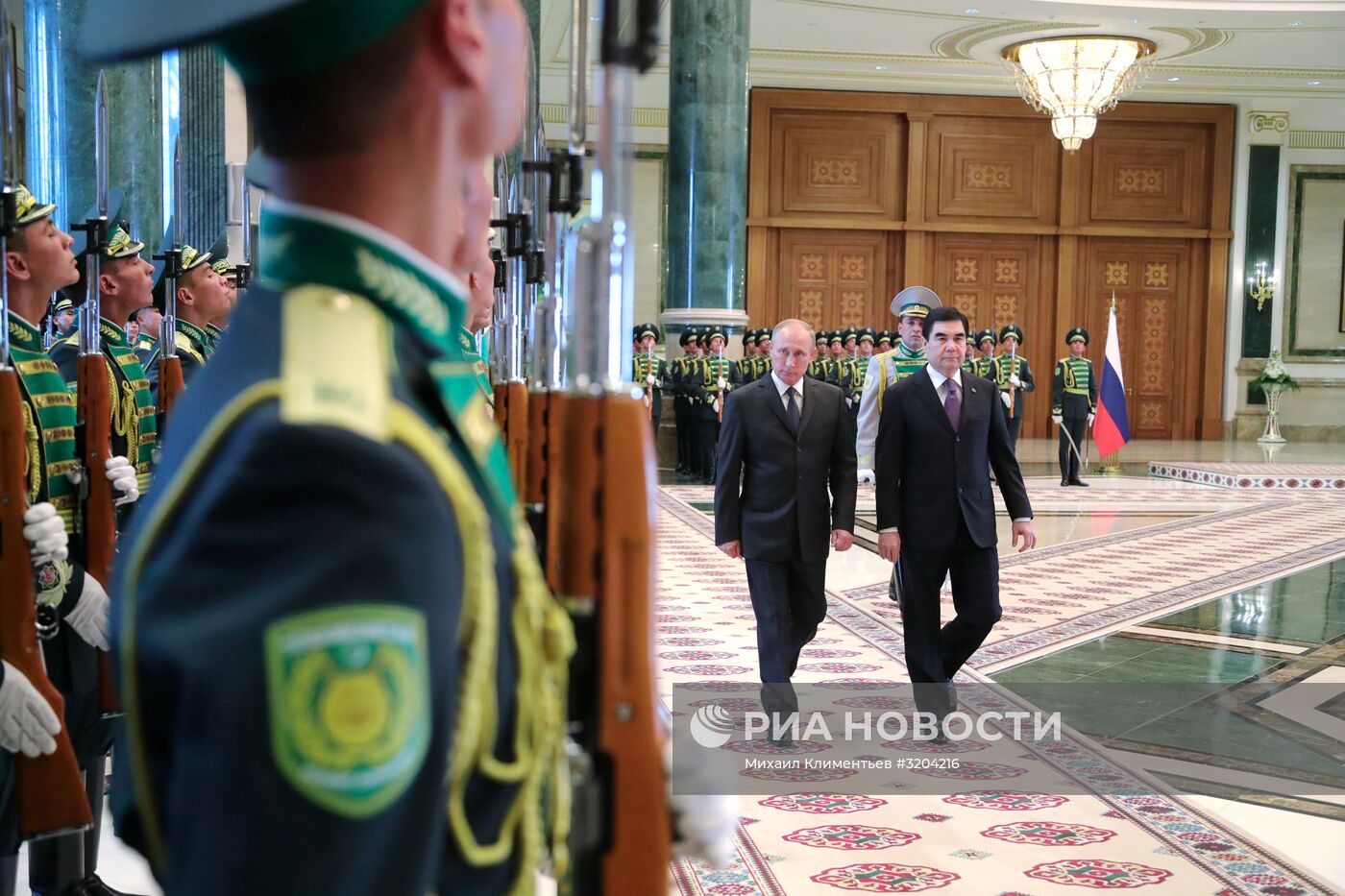 Официальный визит президента РФ В. Путина в Туркмению