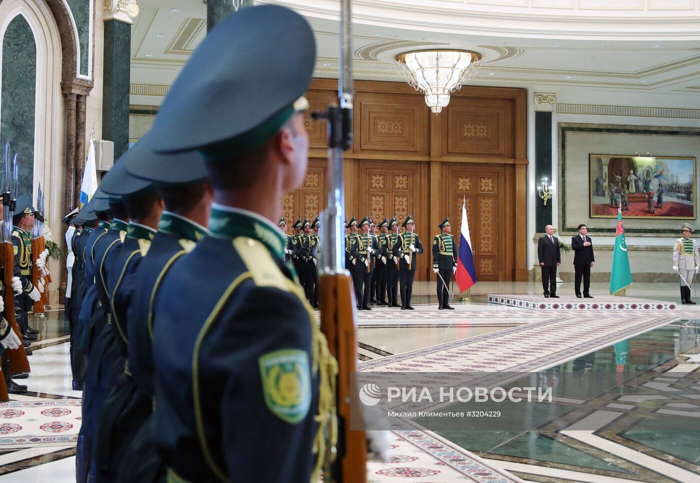 Официальный визит президента РФ В. Путина в Туркмению