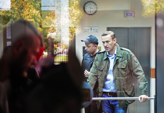 Рассмотрение административного дела в отношении Алексея Навального в Симоновском суде